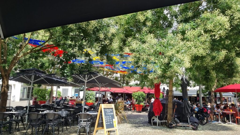 Restaurant Bar Sur les Quais, photo Google (Brian Evans)
