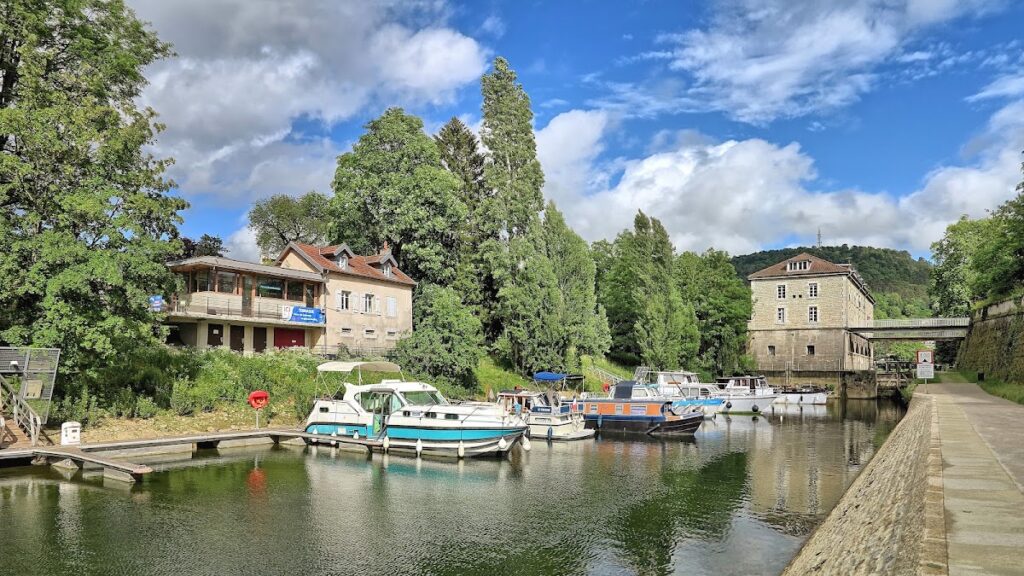 Capitainerie du Port de Plaisance, photo Google (Jean-Guy SIMONET)