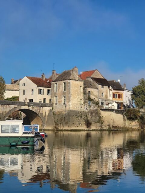 Capitainerie la confluence, photo Google (paul moat)