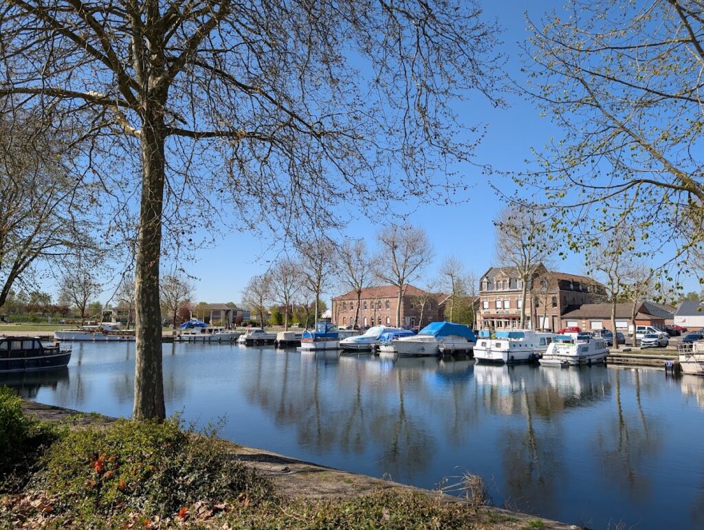 Port fluvial de Cantimpré, photo Google (Gėdėon Brulant)