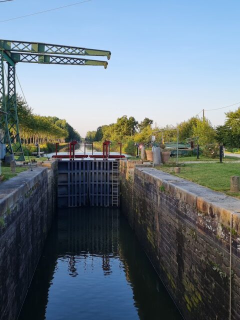 Halte fluviale de Bruz (Mons) : l'ecluse de Mons