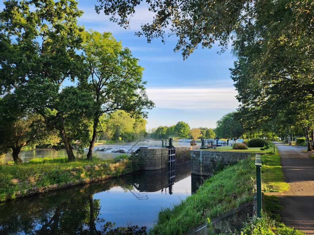 Halte fluviale de Montertelot : la halte fluviale de Montertelot