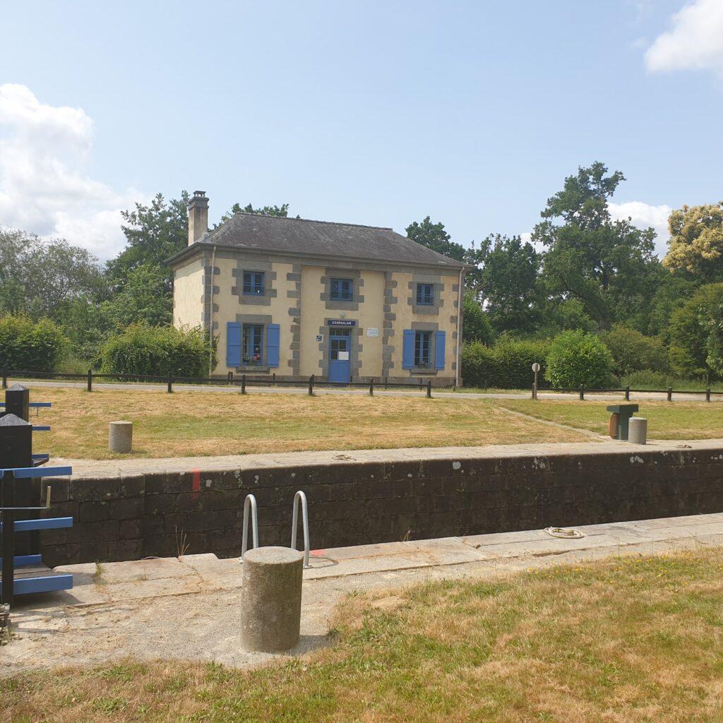 Halte fluviale de Montreuil-sur-Ille (Lengager) : la halte fluviale de Montreuil-sur-Ille