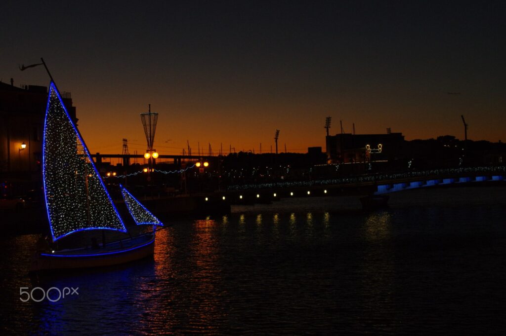 Port de Jonquières : Voilier De Nuit (251910819)