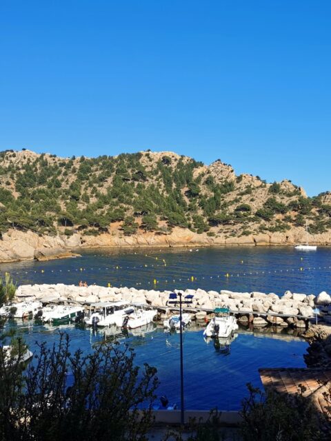 Port du Grand Méjean : Calanque De Grand Méjean